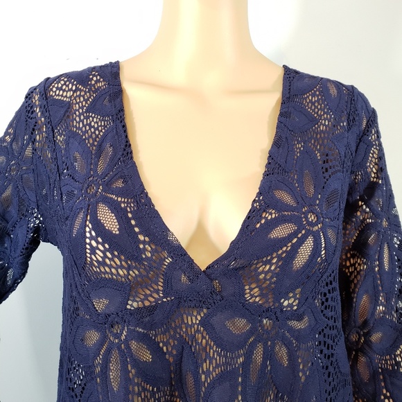 J. Valdi Daisy Lace Vee Yoke Cover-Up Tunic - Picture 5 of 8